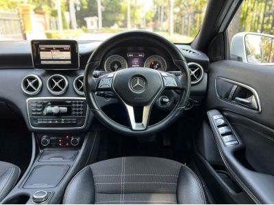 2014 Mercedes-Benz A180 Urban ( W176 ) รูปที่ 6